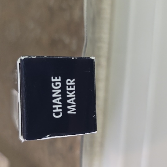 Lune + Aster Vitamin C Lip Gloss - Shimmering Pink In Change Maker - Picture 3 of 3